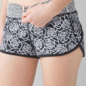 Lululemon Speed Mid Rise Shorts - Posey Black & White Mosaic